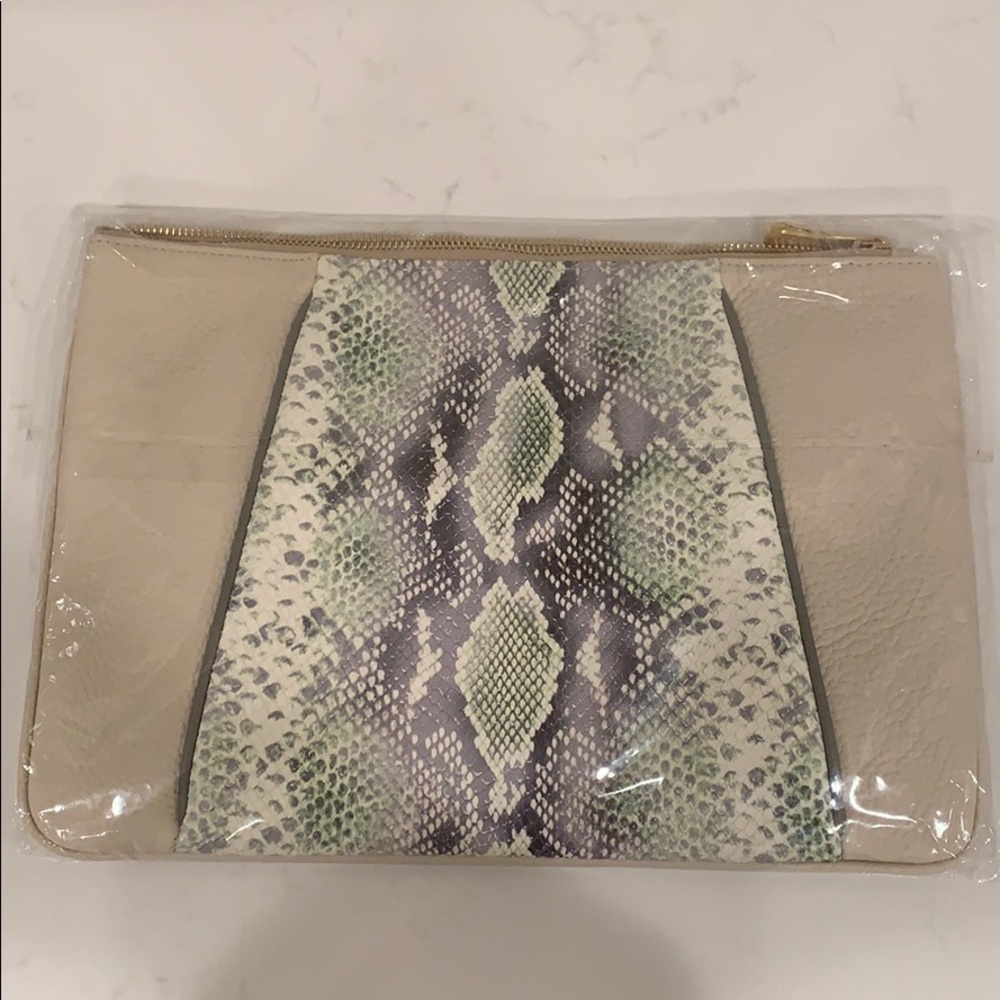 GiGi New York Uber Clutch